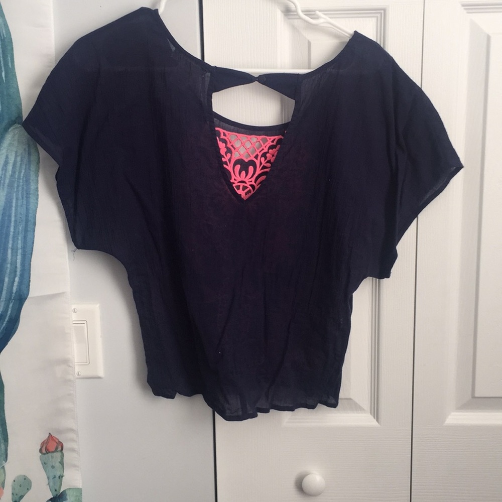 Top - Picture 2 of 3